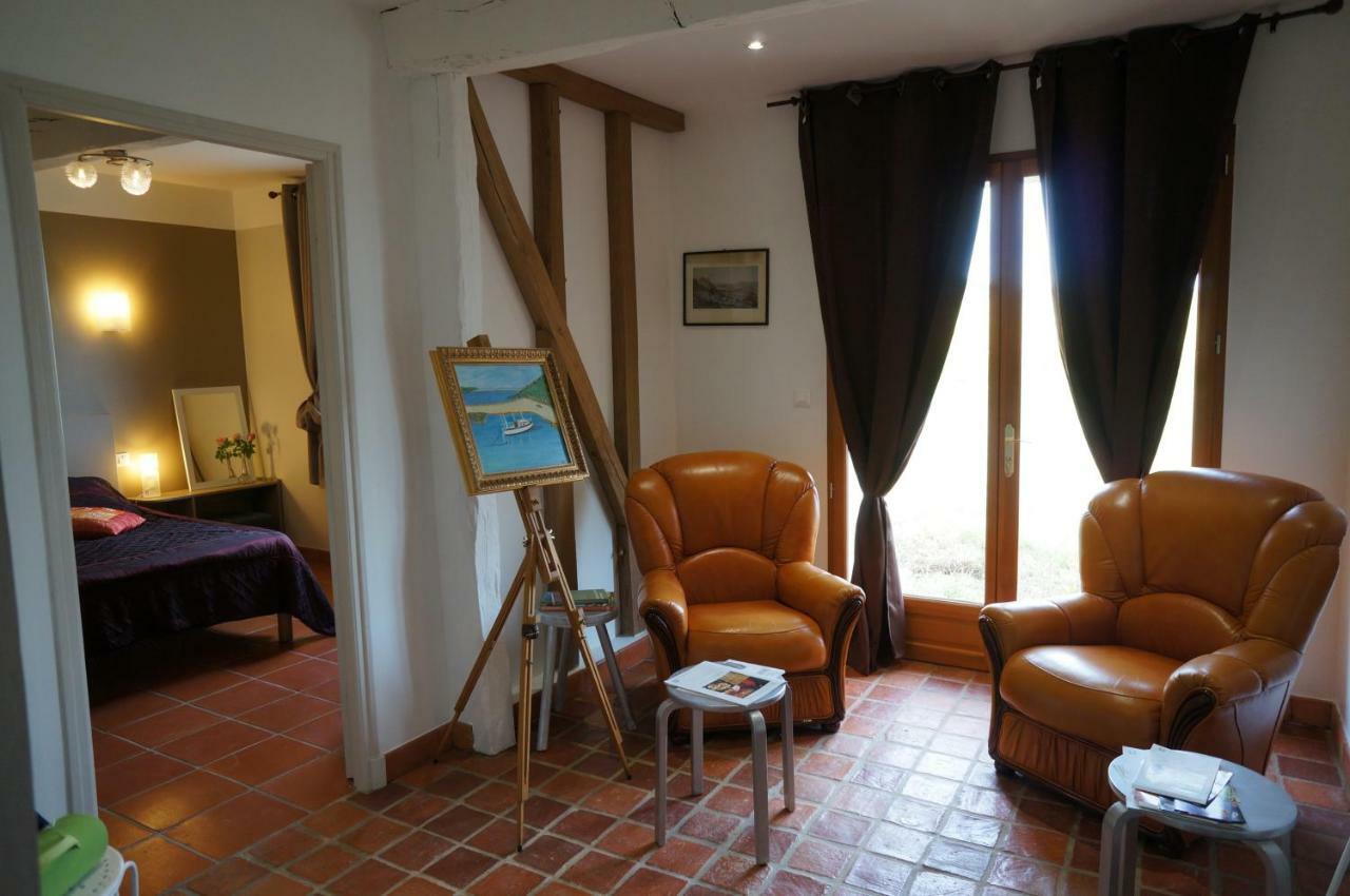 Arie - Chez Joelle Et Michel Hotel Demu Bagian luar foto