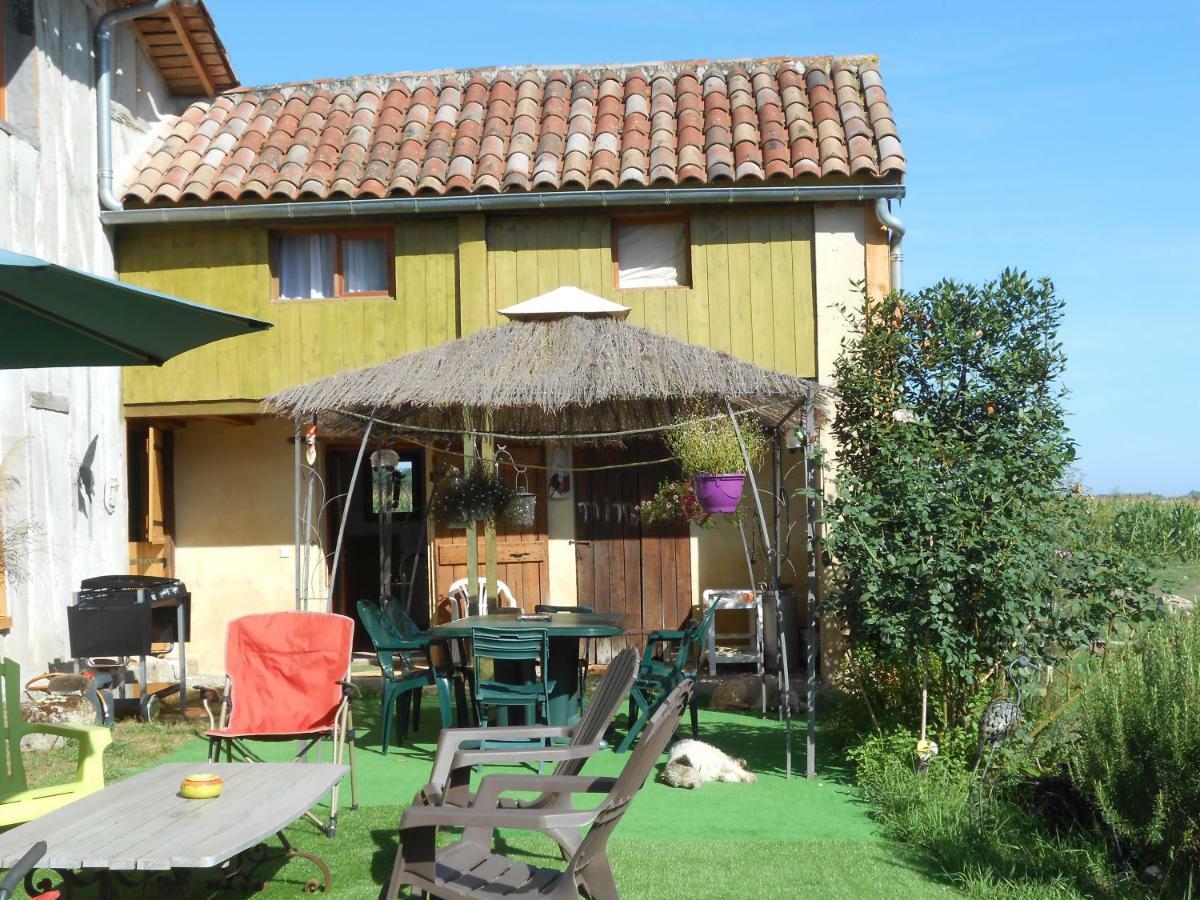 Arie - Chez Joelle Et Michel Hotel Demu Bagian luar foto