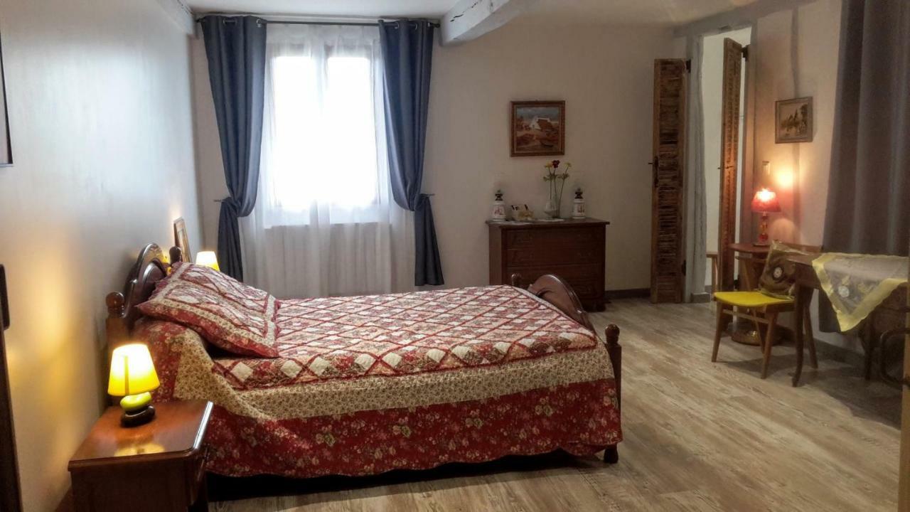 Arie - Chez Joelle Et Michel Hotel Demu Bagian luar foto
